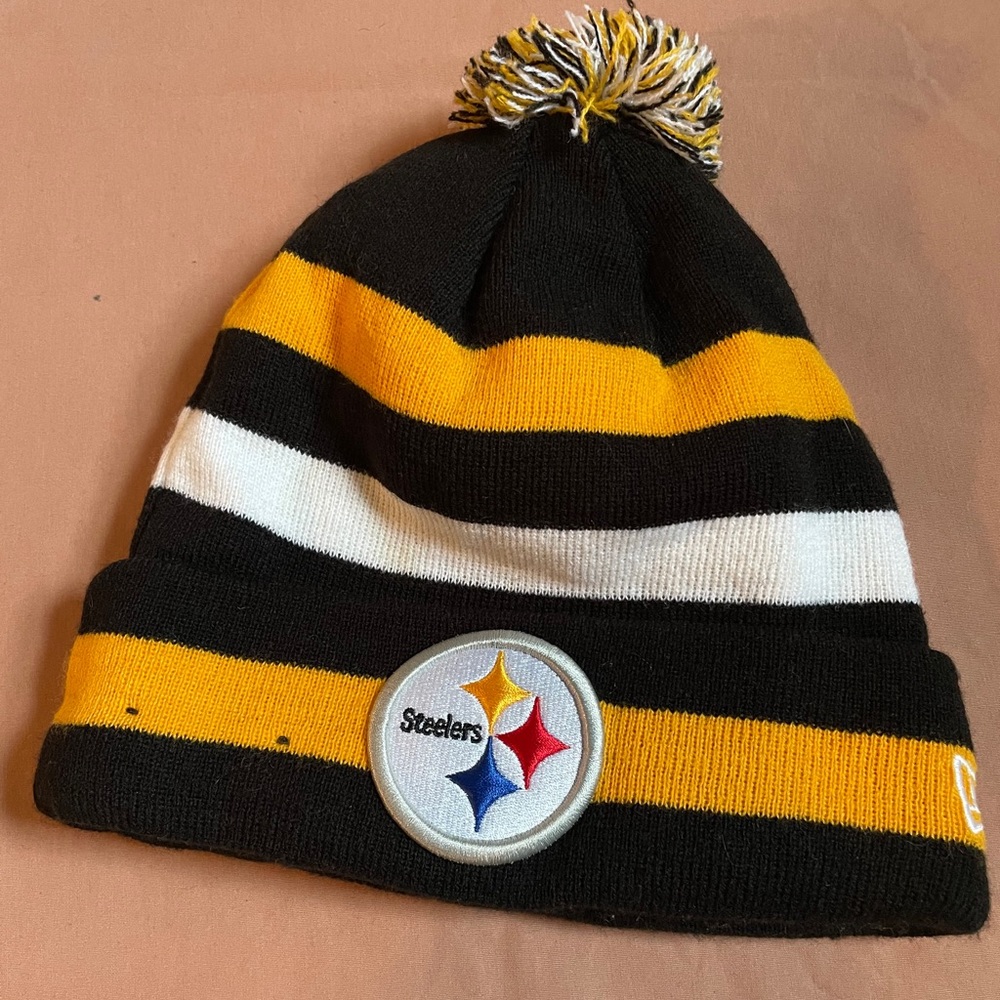 NWOT Steelers NFL Beanie